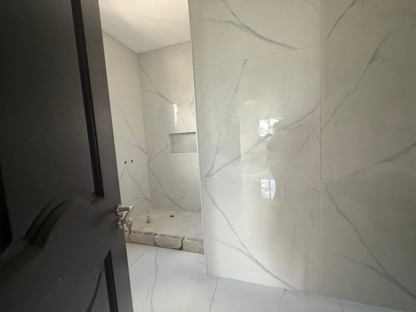 Ninth image of 15-19 Liguanea Avenue in Kingston 6, St. Andrew, Jamaica - property is For Sale