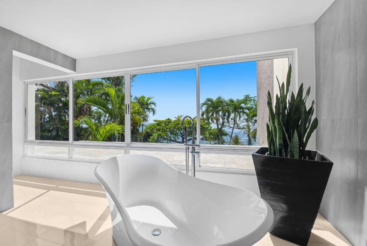 Thirteenth image of 1-1 Skyline Close in Kingston 6, St. Andrew, Jamaica - property is For Sale