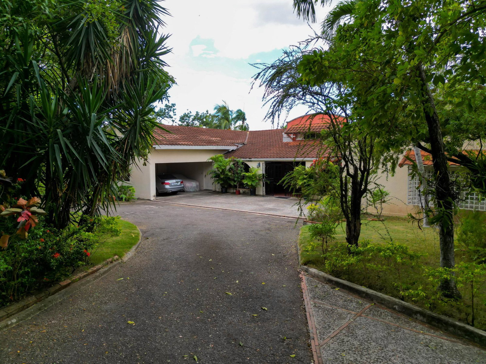 Second image of Widcombe Way in Kingston 6, St. Andrew, Jamaica - property is For Sale