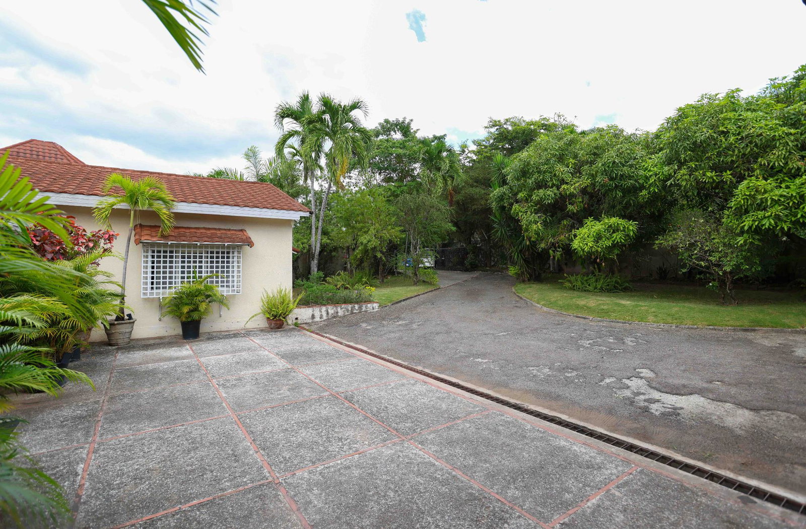 Fifth image of Widcombe Way in Kingston 6, St. Andrew, Jamaica - property is For Sale
