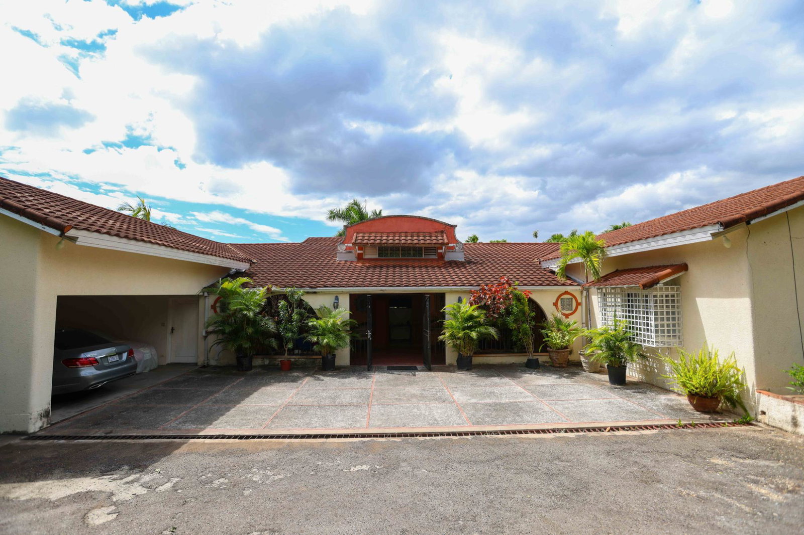 Sixth image of Widcombe Way in Kingston 6, St. Andrew, Jamaica - property is For Sale