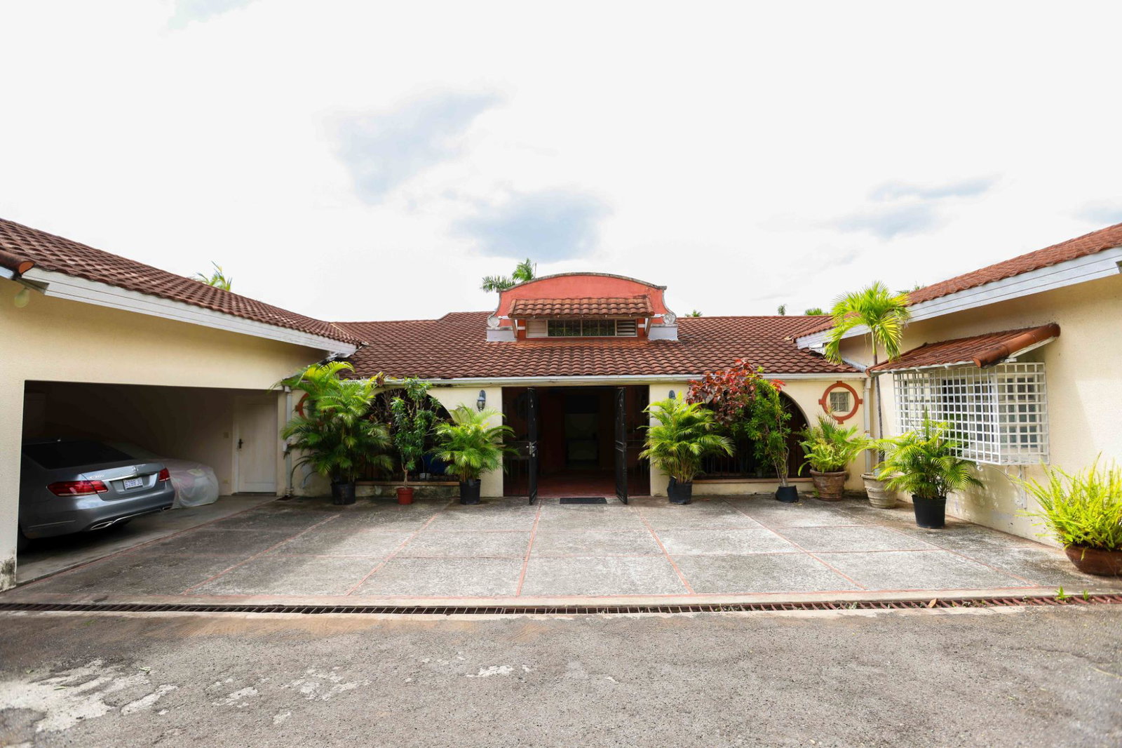 Seventh image of Widcombe Way in Kingston 6, St. Andrew, Jamaica - property is For Sale