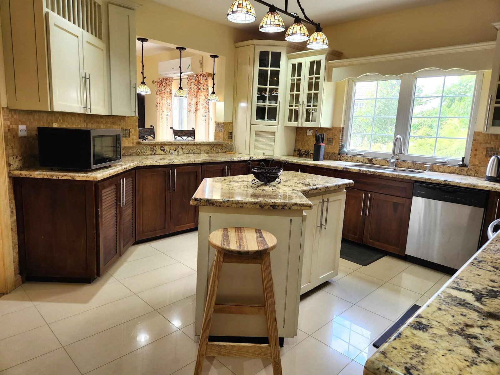 Seventh image of 21 Shenstone Drive, Beverly in Kingston 6, St. Andrew, Jamaica - property is For Rent