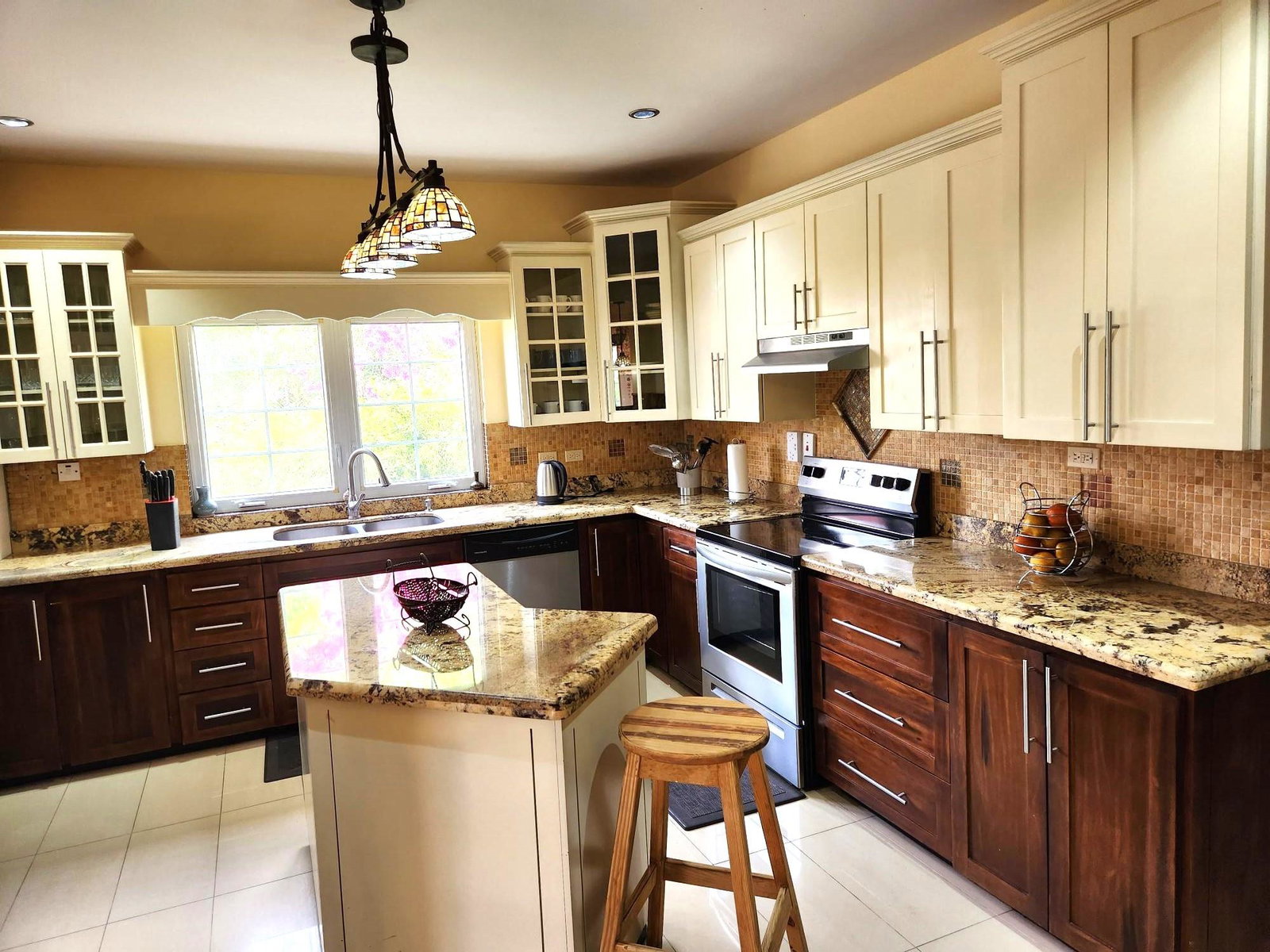 Ninth image of 21 Shenstone Drive, Beverly in Kingston 6, St. Andrew, Jamaica - property is For Rent