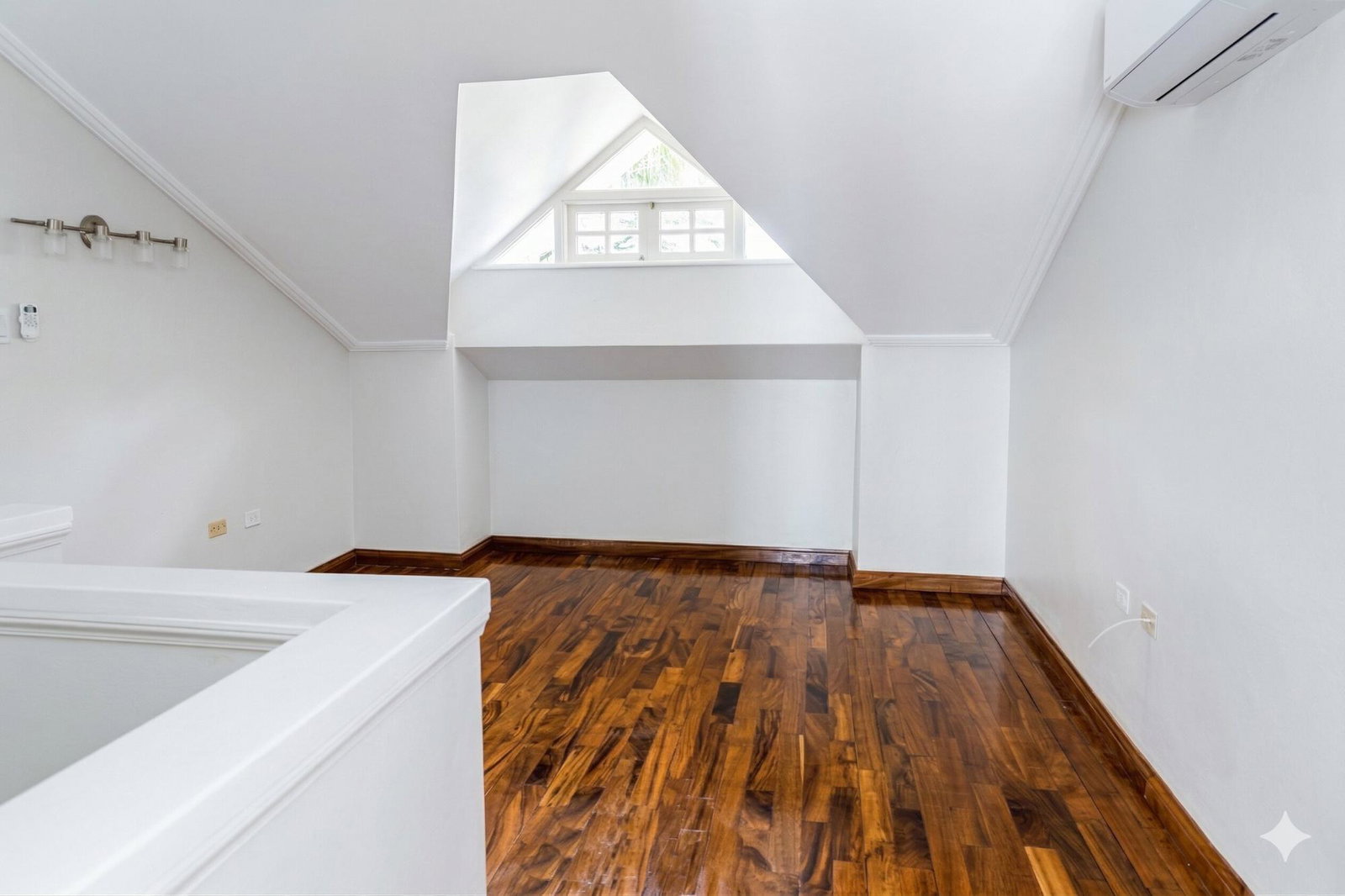 Eleventh image of 1-10b Millsborough Crescent in Kingston 6, St. Andrew, Jamaica - property is For Rent