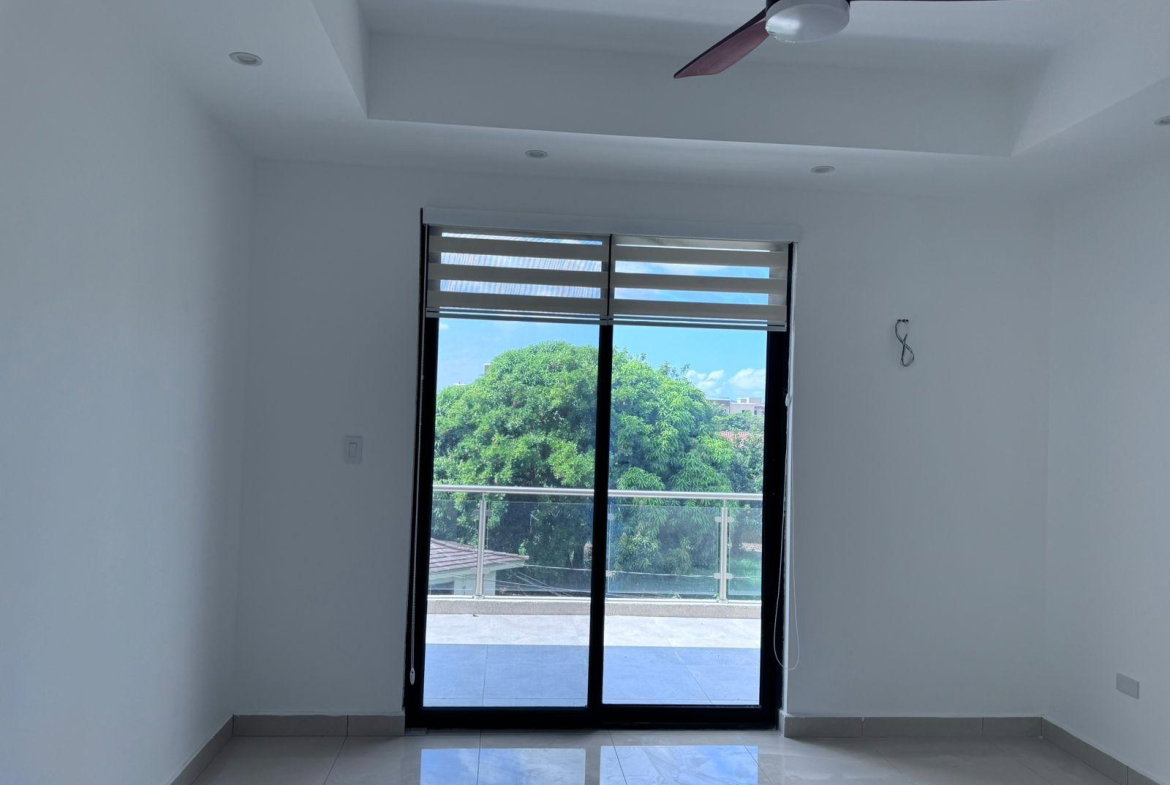 Thirteenth image of 10-31 Paddington Terrace in Kingston 6, St. Andrew, Jamaica - property is For Rent