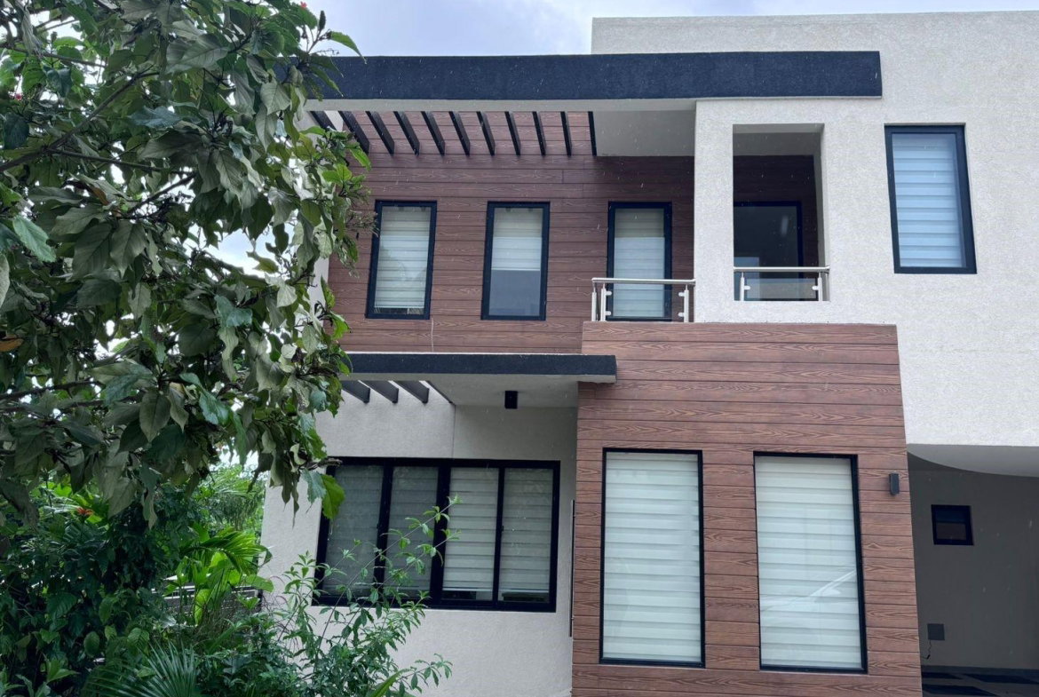 Sixteenth image of 10-31 Paddington Terrace in Kingston 6, St. Andrew, Jamaica - property is For Rent