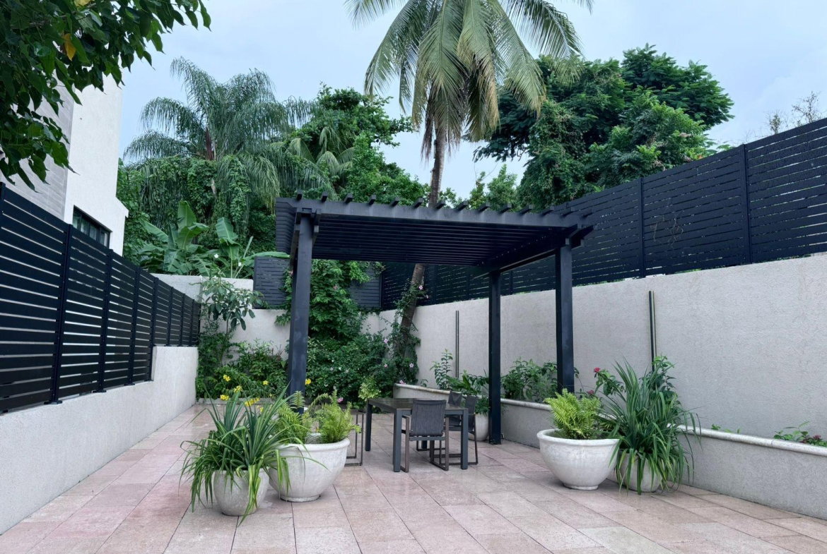 Seventeenth image of 10-31 Paddington Terrace in Kingston 6, St. Andrew, Jamaica - property is For Rent