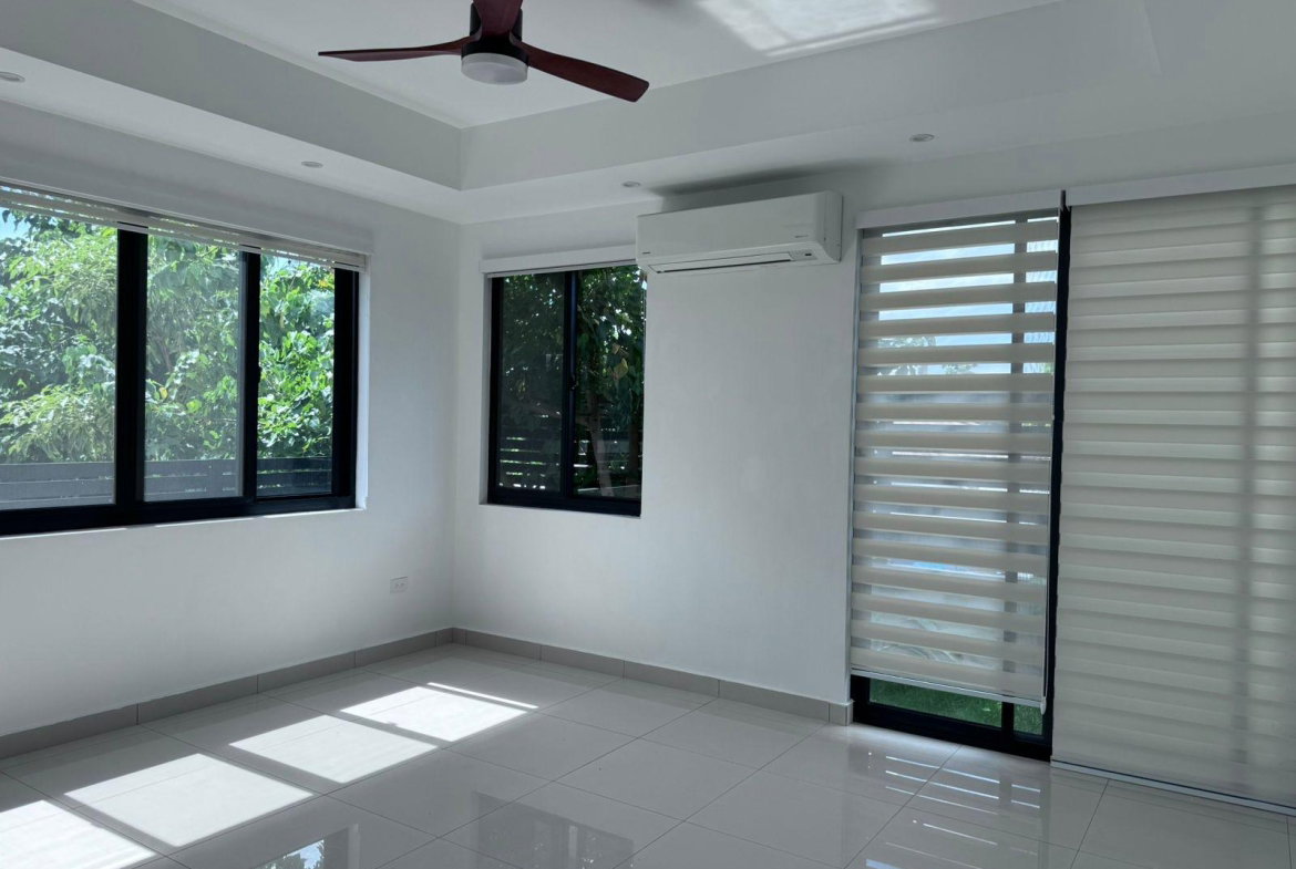 Fifth image of 10-31 Paddington Terrace in Kingston 6, St. Andrew, Jamaica - property is For Rent