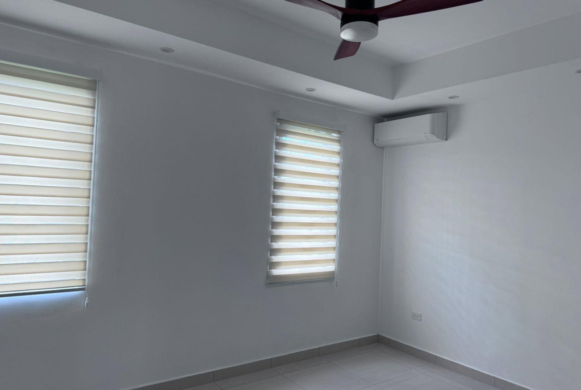 Tenth image of 10-31 Paddington Terrace in Kingston 6, St. Andrew, Jamaica - property is For Rent