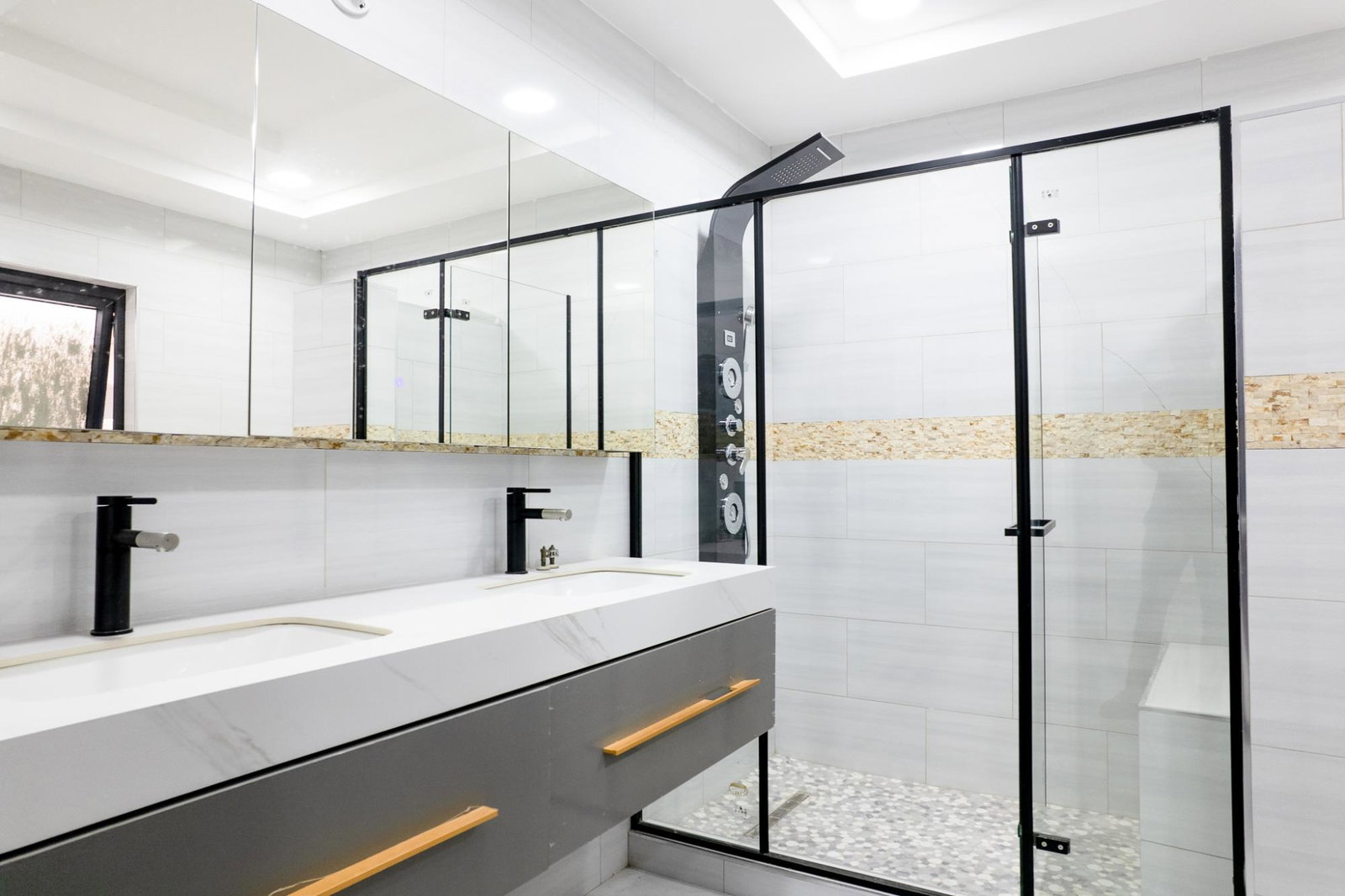 Eleventh image of 24-32 Russell Heights in Kingston 8, St. Andrew, Jamaica - property is For Sale