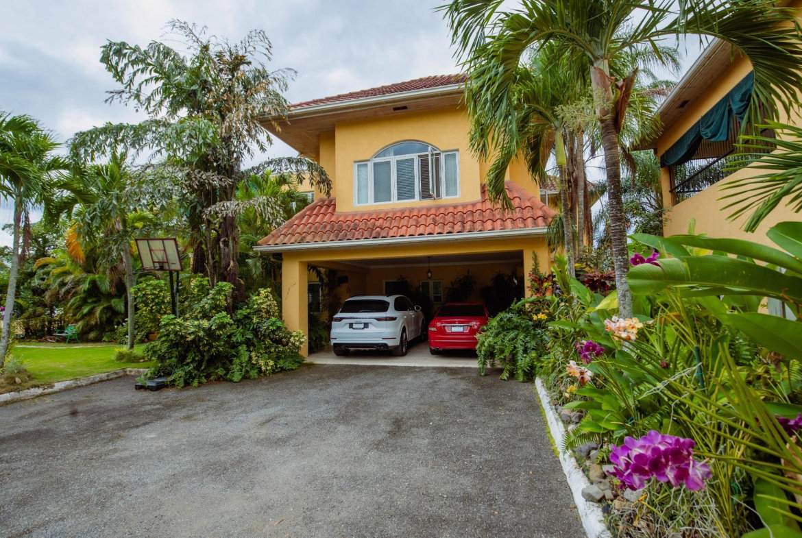 First image of 19-21 Farringdon Drive in Kingston 6, St. Andrew, Jamaica - property is For Sale