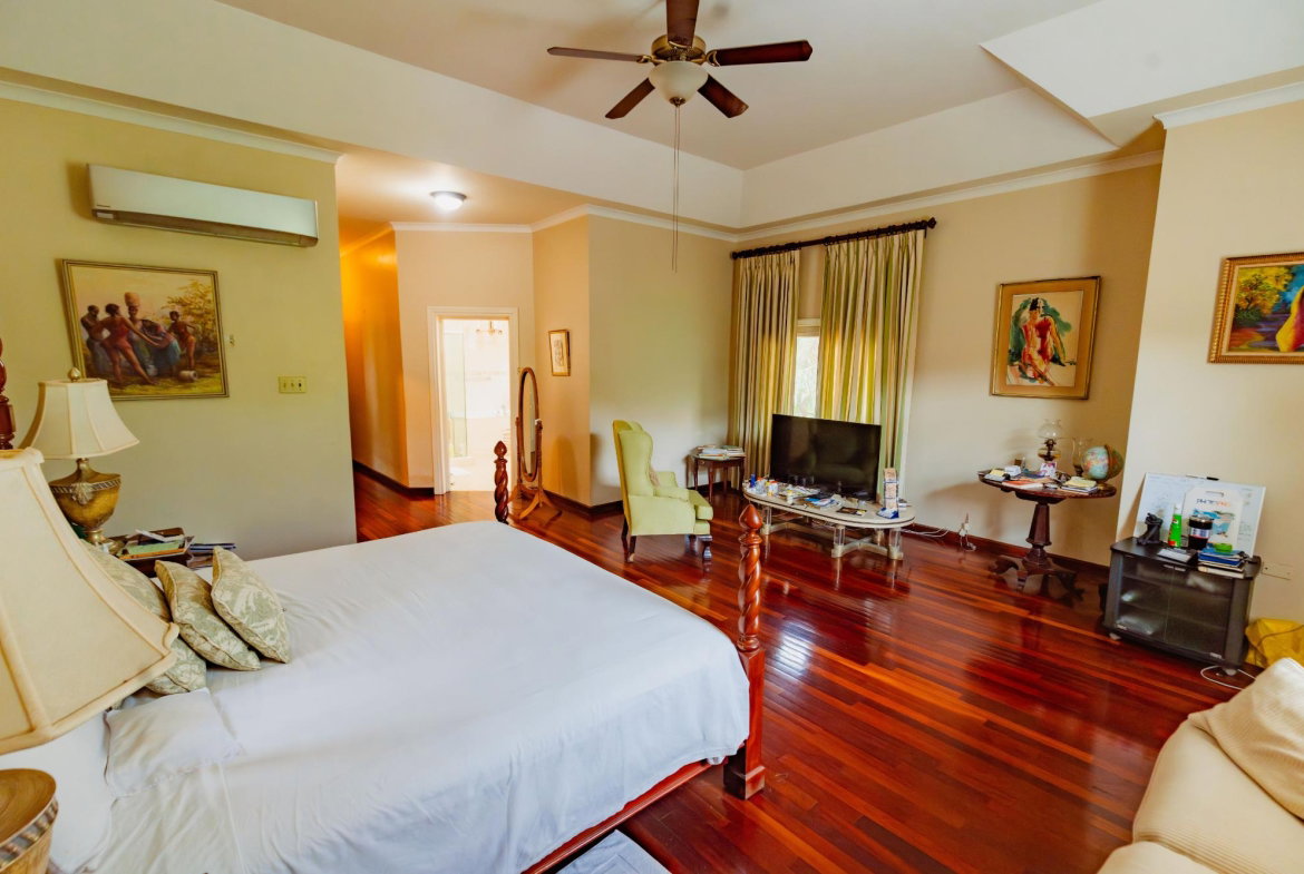 Twenty-Second image of 19-21 Farringdon Drive in Kingston 6, St. Andrew, Jamaica - property is For Sale