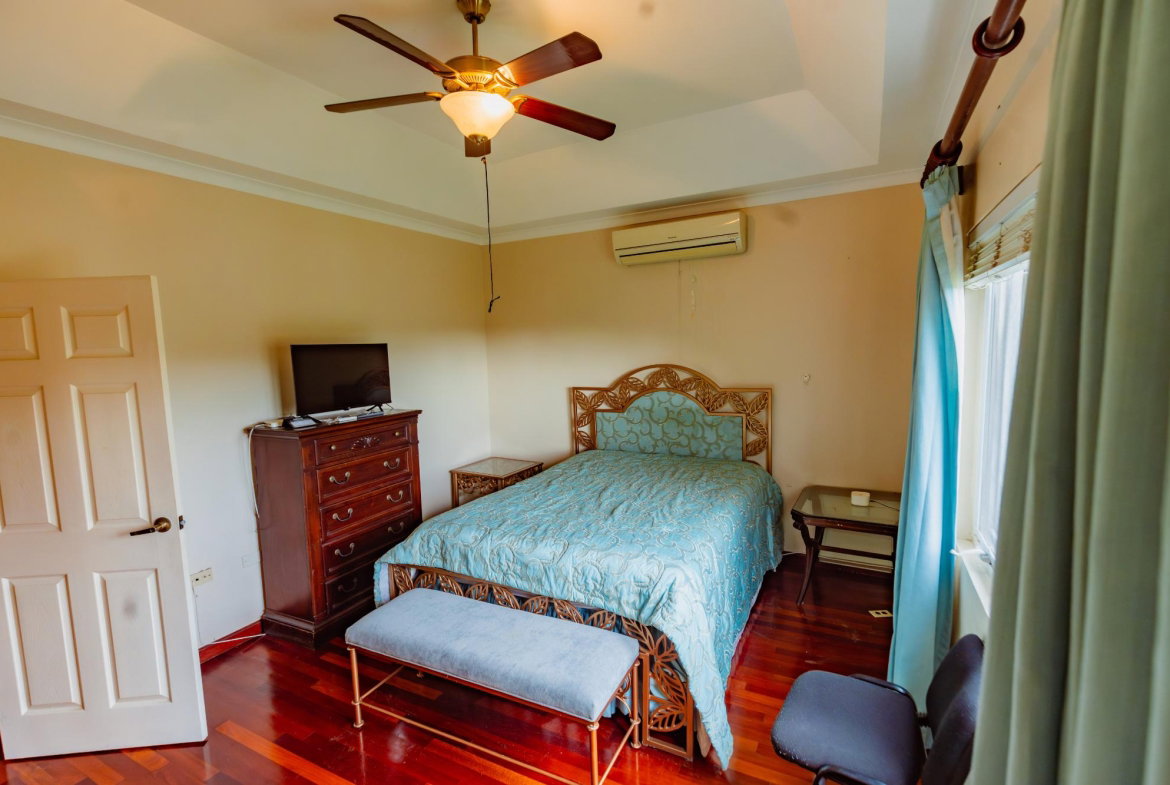 Twenty-Fourth image of 19-21 Farringdon Drive in Kingston 6, St. Andrew, Jamaica - property is For Sale