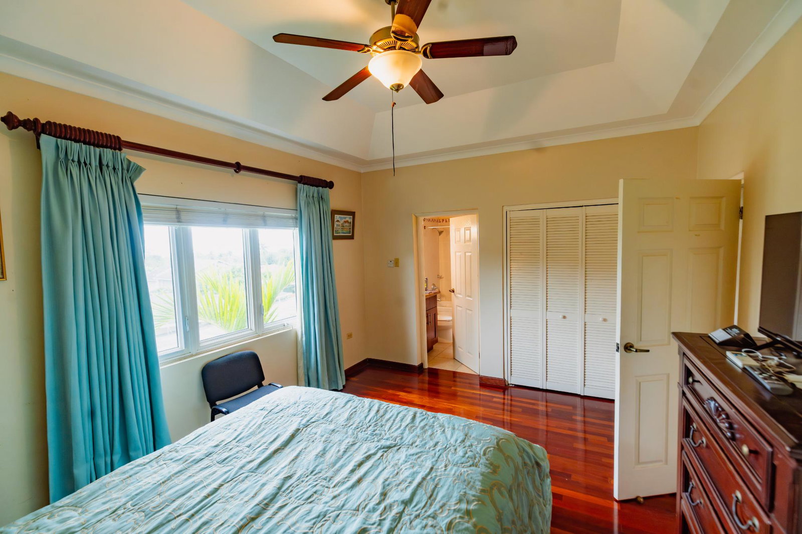 Twenty-Sixth image of 19-21 Farringdon Drive in Kingston 6, St. Andrew, Jamaica - property is For Sale