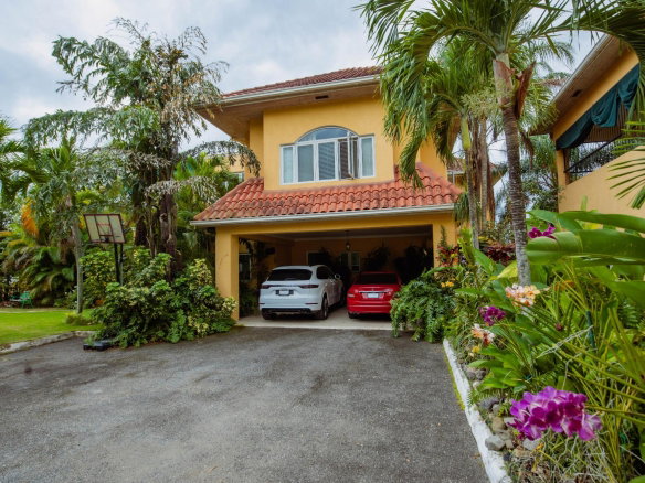 First image of 19-21 Farringdon Drive in Kingston 6, St. Andrew, Jamaica - property is For Sale