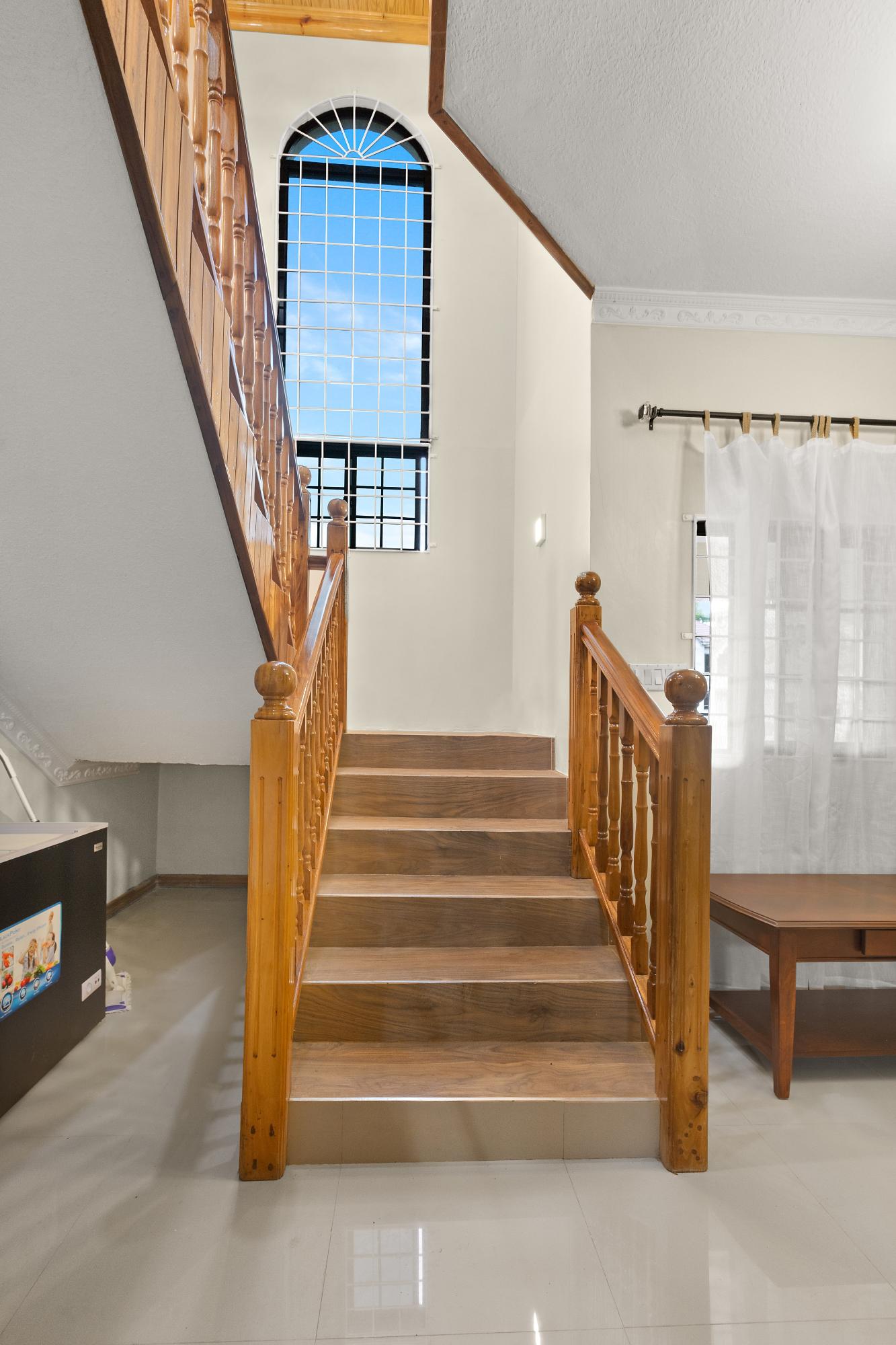 Luxury-6-Bedroom-House-for-Sale-in-Ingleside-Battersea-Mandeville-Jamaica Thirteenth image of 14 Ingleside, Battersea Mand in Battersea, Manchester, Jamaica - property is For Sale