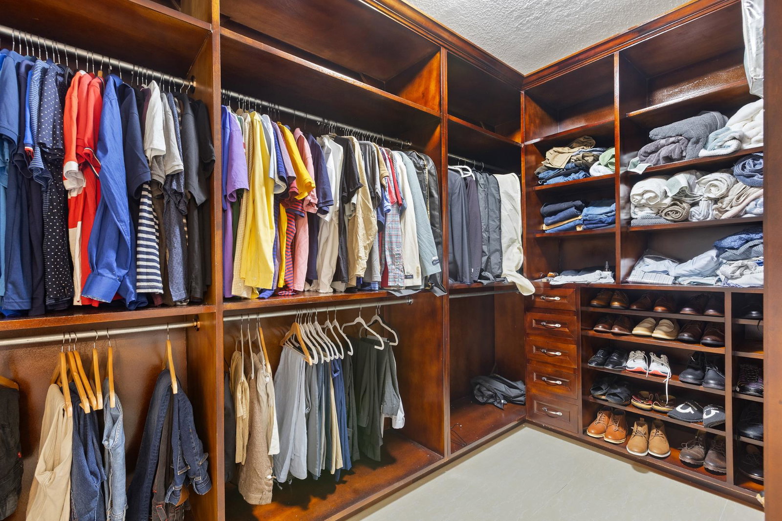 Luxury-6-Bedroom-House-for-Sale-in-Ingleside-Battersea-Mandeville-Jamaica Twentieth image of 14 Ingleside, Battersea Mand in Battersea, Manchester, Jamaica - property is For Sale