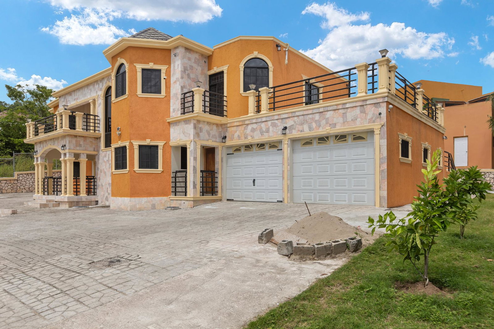 Luxury-6-Bedroom-House-for-Sale-in-Ingleside-Battersea-Mandeville-Jamaica Thirtieth image of 14 Ingleside, Battersea Mand in Battersea, Manchester, Jamaica - property is For Sale