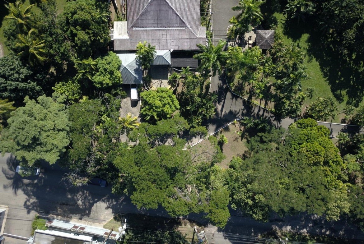 Twelfth image of 2 Long Lane in Kingston 8, St. Andrew, Jamaica - property is For Sale