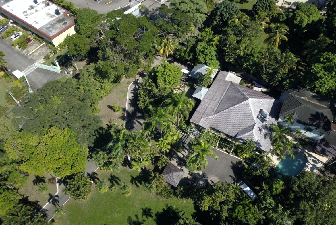 Seventeenth image of 2 Long Lane in Kingston 8, St. Andrew, Jamaica - property is For Sale