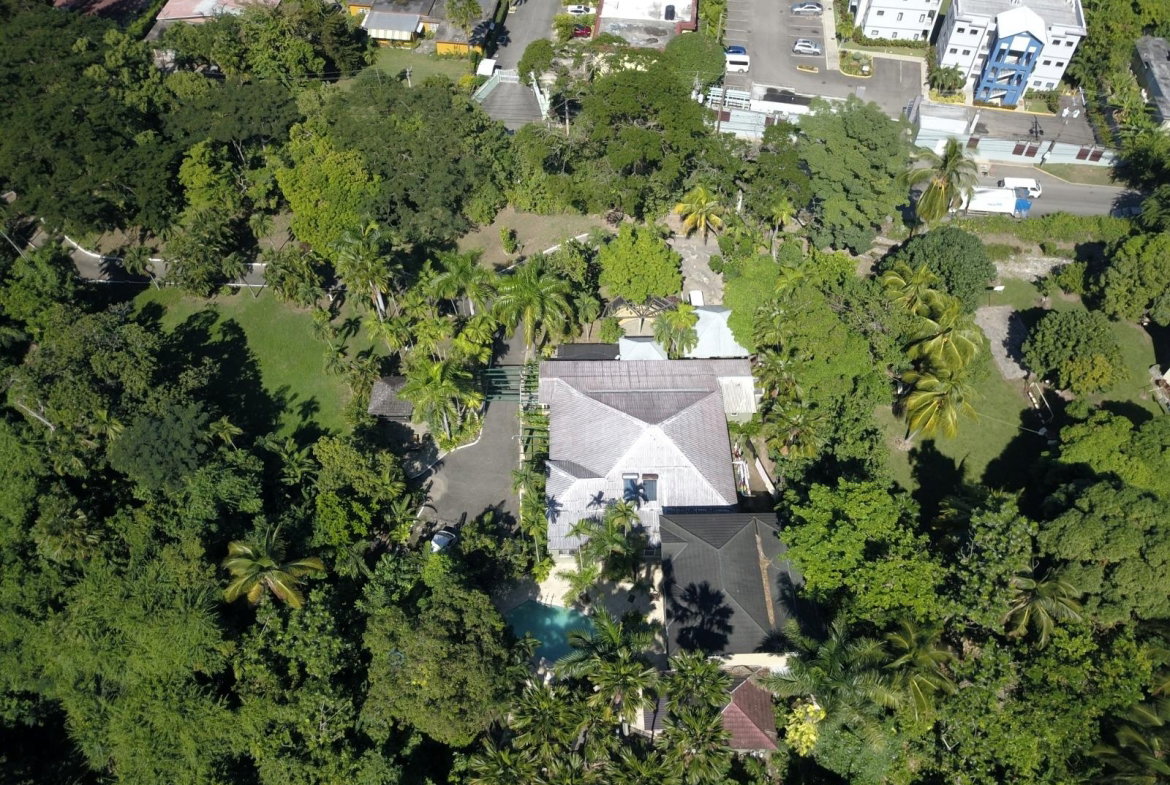 Twenty-Ninth image of 2 Long Lane in Kingston 8, St. Andrew, Jamaica - property is For Sale