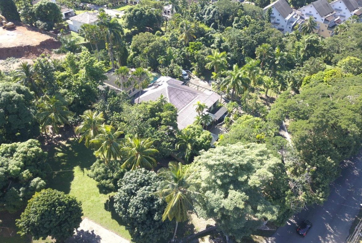 Thirtieth image of 2 Long Lane in Kingston 8, St. Andrew, Jamaica - property is For Sale