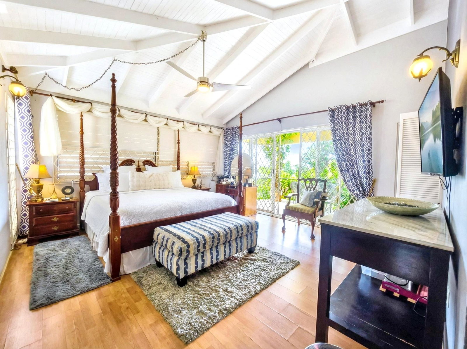 Luxury-Estate-for-Sale-in-St.-Andrew-Jamaica-11-Mulberry-Avenue Seventeenth image of 11 Mulberry Avenue in Kingston 6, St. Andrew, Jamaica - property is For Sale