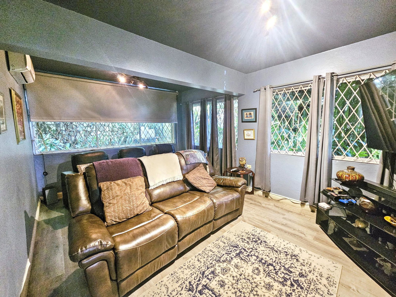 Luxury-Estate-for-Sale-in-St.-Andrew-Jamaica-11-Mulberry-Avenue Nineteenth image of 11 Mulberry Avenue in Kingston 6, St. Andrew, Jamaica - property is For Sale