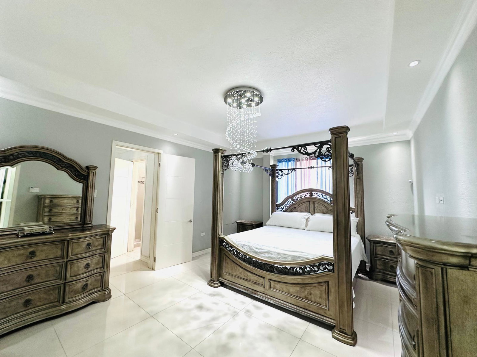 Fourteenth image of 9 Liguanea Ave in Kingston 6, St. Andrew, Jamaica - property is For Rent