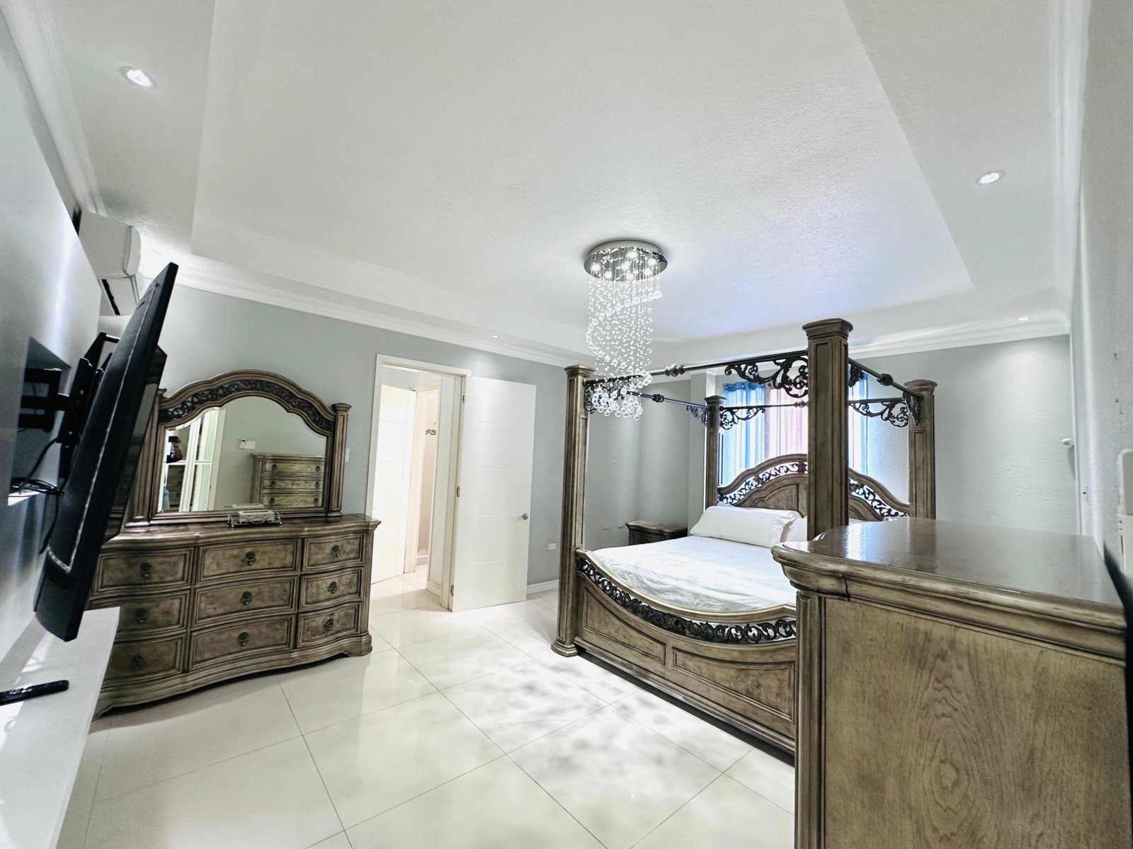 Fifteenth image of 9 Liguanea Ave in Kingston 6, St. Andrew, Jamaica - property is For Rent