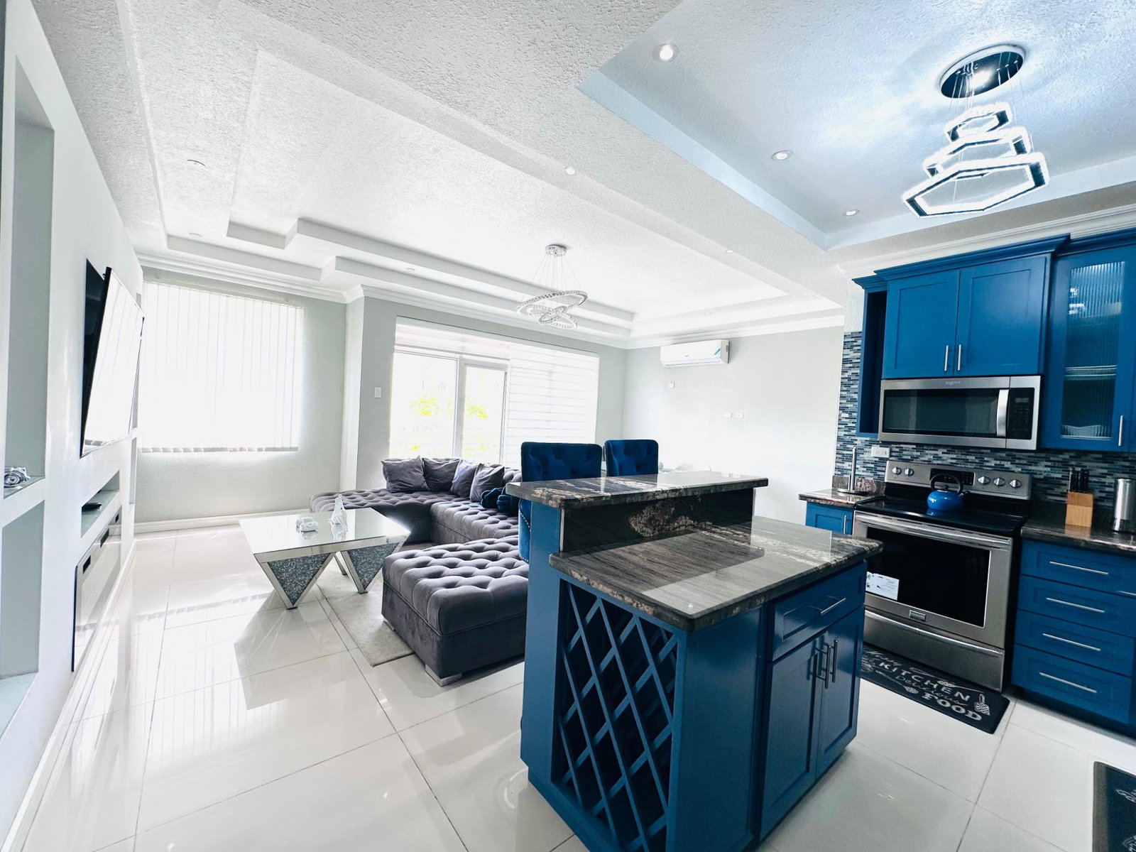 Seventh image of 9 Liguanea Ave in Kingston 6, St. Andrew, Jamaica - property is For Rent