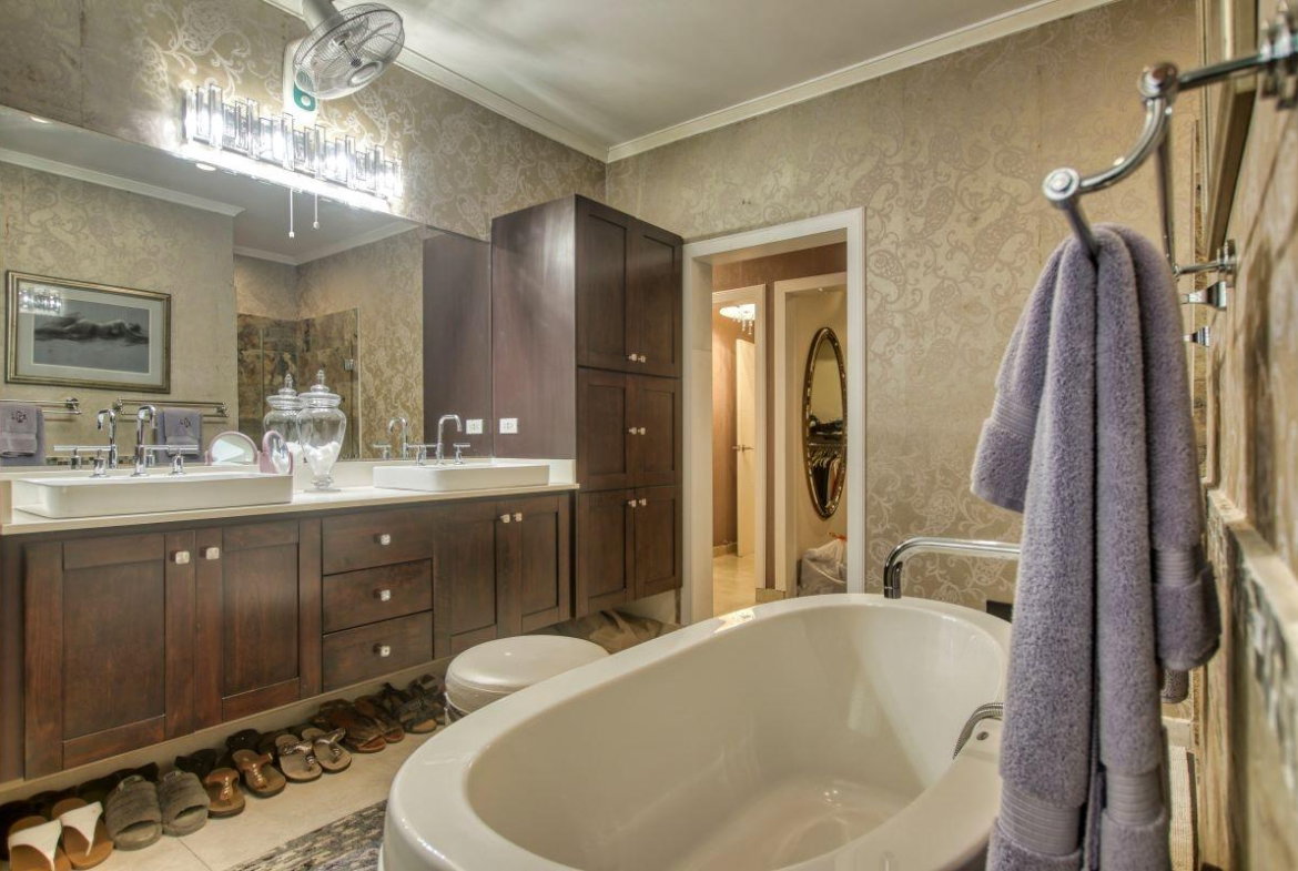 Thirtieth image of 14d-2 Cherry Hill Drive in Kingston 8, St. Andrew, Jamaica - property is For Sale