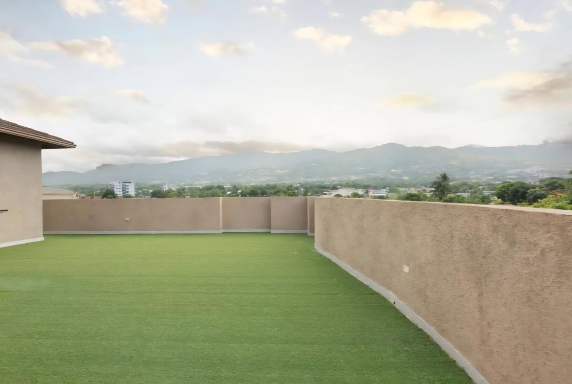 Eighth image of 17-1 Kings Drive in Kingston 6, St. Andrew, Jamaica - property is For Sale