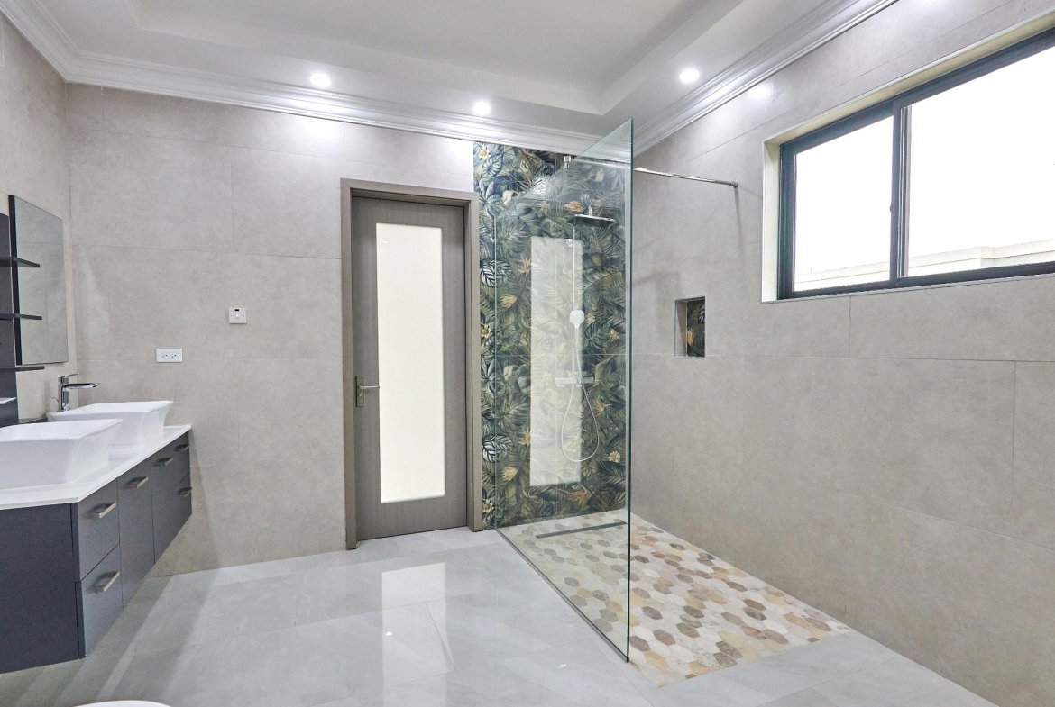 Thirteenth image of 6-5 Farringdon Terrace in Kingston 6, St. Andrew, Jamaica - property is For Rent