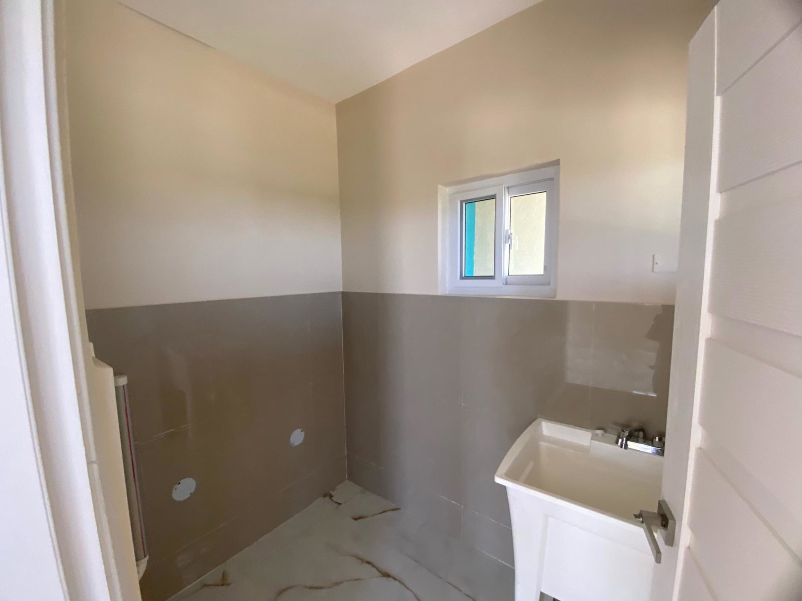 Eighteenth image of 1-6 Brentwood Terrace, West k in Kingston 19, St. Andrew, Jamaica - property is For Sale