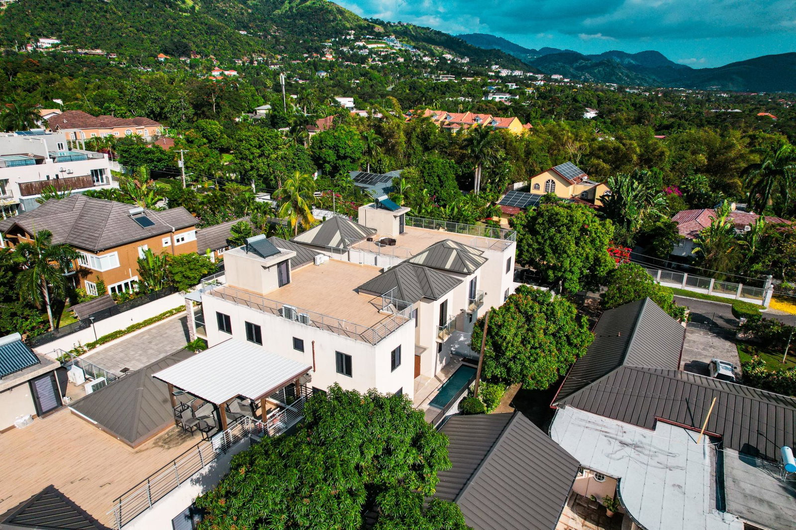 Luxury-Townhouse-for-Sale-in-Cherry-Gardens-Kingston-–-Cereza-Residence Twenty-Second image of 2-5 Cherry Drive in Kingston 8, St. Andrew, Jamaica - property is For Sale