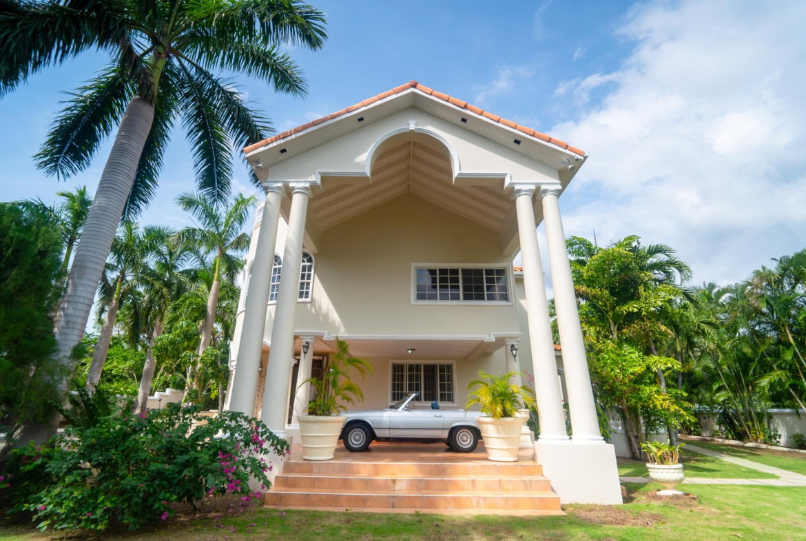 Second image of 4a Grosvenor Heights in Kingston 8, St. Andrew, Jamaica - property is For Sale