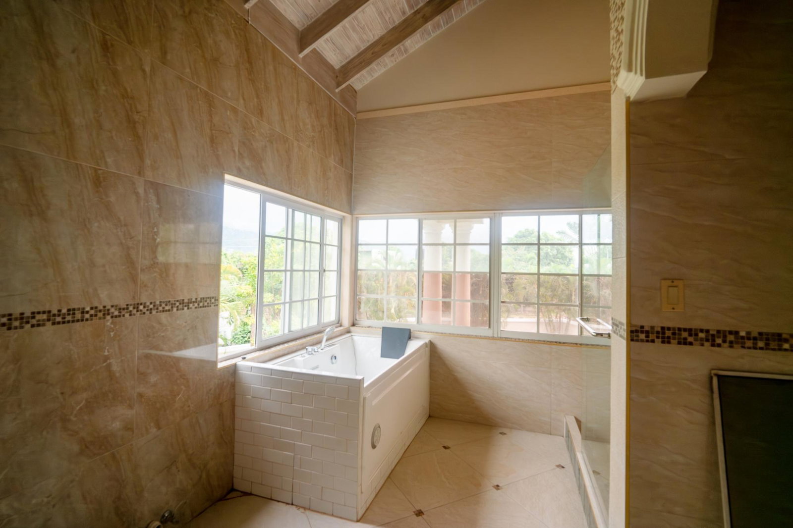 Sixteenth image of 4a Grosvenor Heights in Kingston 8, St. Andrew, Jamaica - property is For Sale