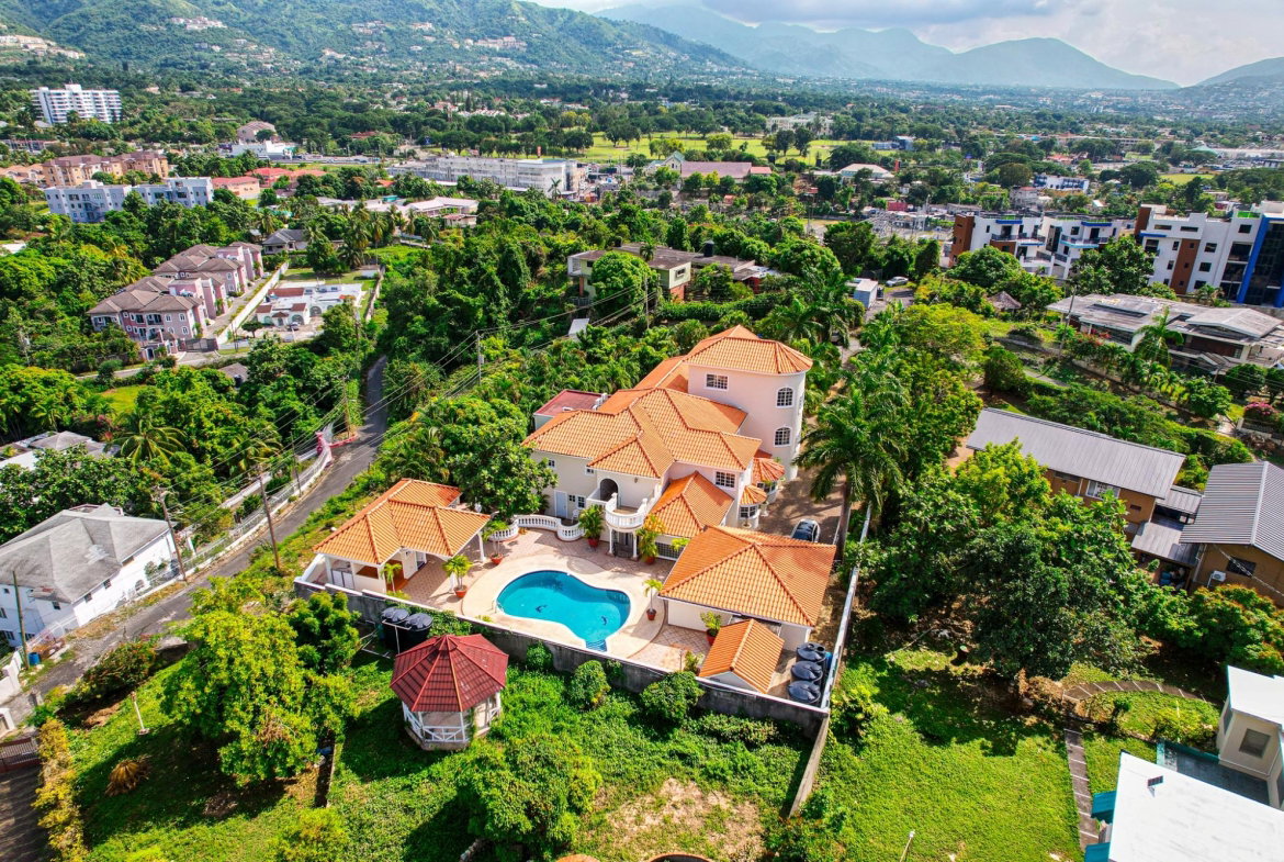 Tenth image of 4a Grosvenor Heights in Kingston 8, St. Andrew, Jamaica - property is For Sale