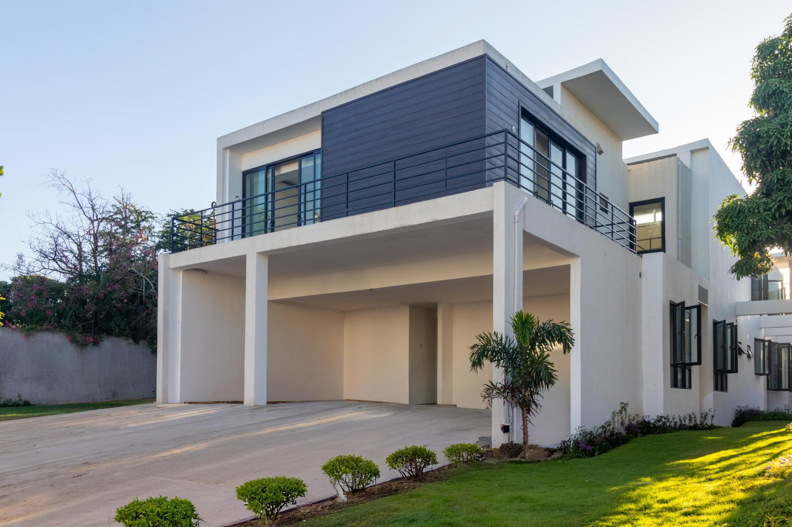 Luxury-Villas-for-Sale-in-Kingston-6-–-Hambani-Estates-Jamaica Ninth image of 3-1-3 Bamboo Avenue, Kingston 6 in Kingston 6, St. Andrew, Jamaica - property is For Sale