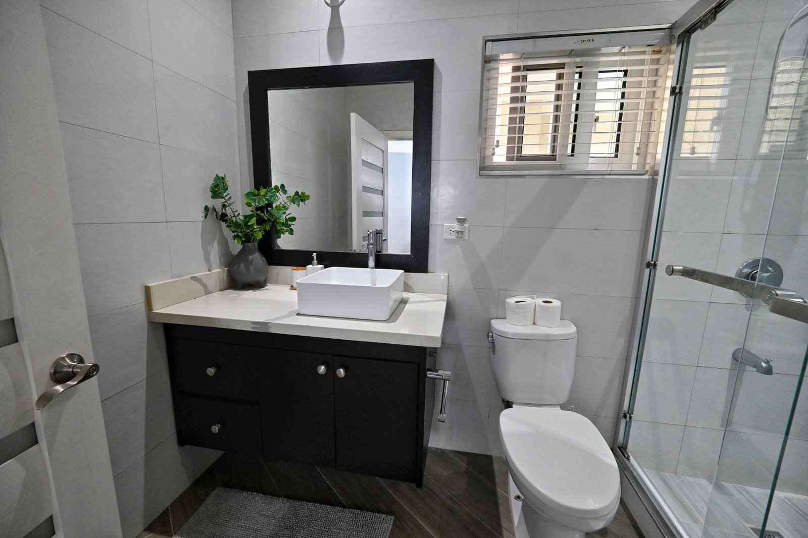 Thirteenth image of 202-48 Paddington Terrace in Kingston 6, St. Andrew, Jamaica - property is For Sale