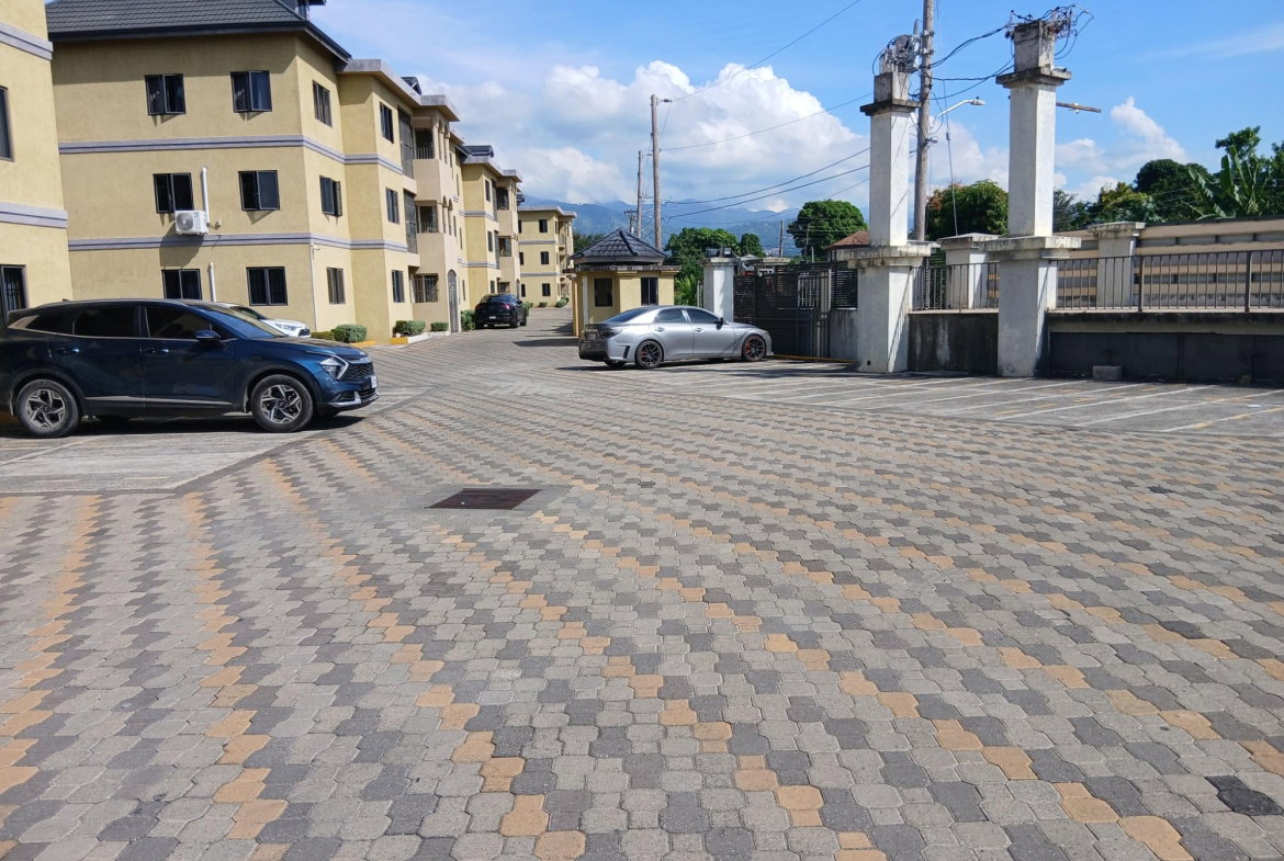 Tenth image of 1-245 Queensbury in Kingston 19, St. Andrew, Jamaica - property is For Sale