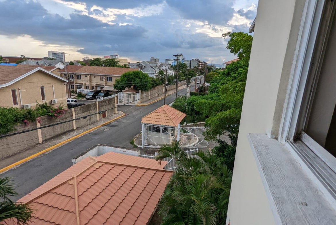 Thirteenth image of 334-2 Worthington Terrace in Kingston 5, St. Andrew, Jamaica - property is For Rent