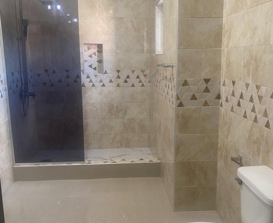 Nineteenth image of 7 19 Roehampton Drive in Kingston 19, St. Andrew, Jamaica - property is For Sale