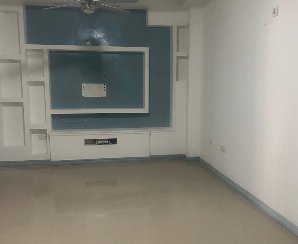 Fourth image of 7 19 Roehampton Drive in Kingston 19, St. Andrew, Jamaica - property is For Sale