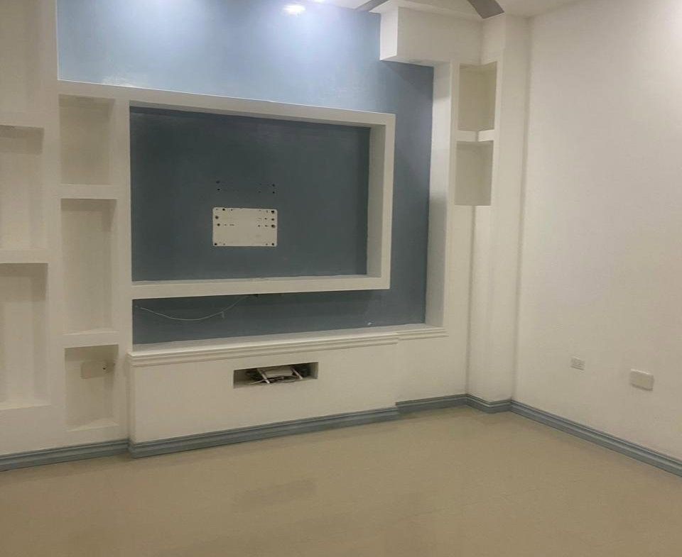 Ninth image of 7 19 Roehampton Drive in Kingston 19, St. Andrew, Jamaica - property is For Sale