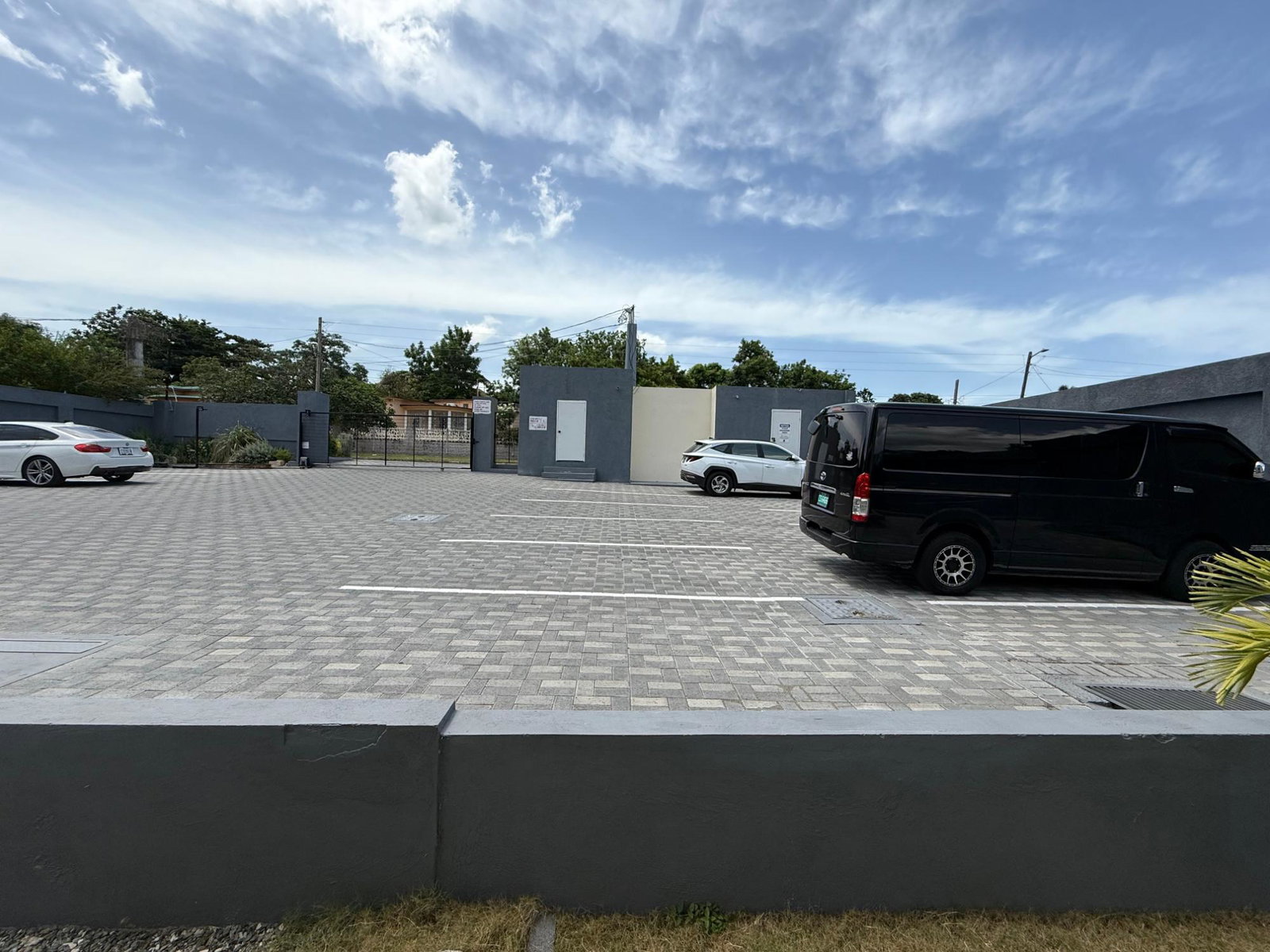 Modern-2-Bedroom-Apartment-for-Sale-in-Havendale-Kingston-St.-Andrew Fifth image of 5-32 Morningside Drive, Kingst in Kingston 19, St. Andrew, Jamaica - property is For Sale