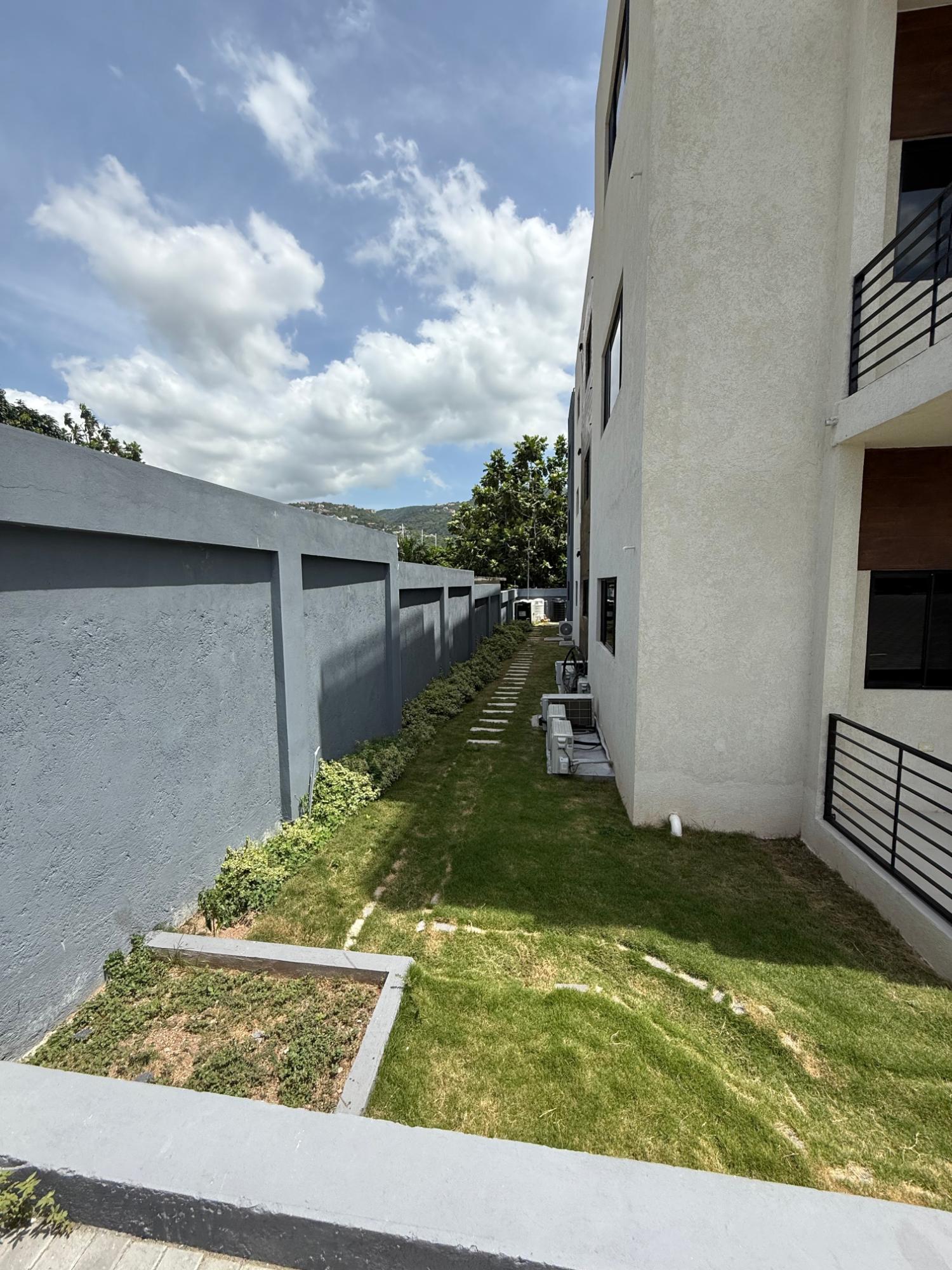 Modern-2-Bedroom-Apartment-for-Sale-in-Havendale-Kingston-St.-Andrew Sixth image of 5-32 Morningside Drive, Kingst in Kingston 19, St. Andrew, Jamaica - property is For Sale