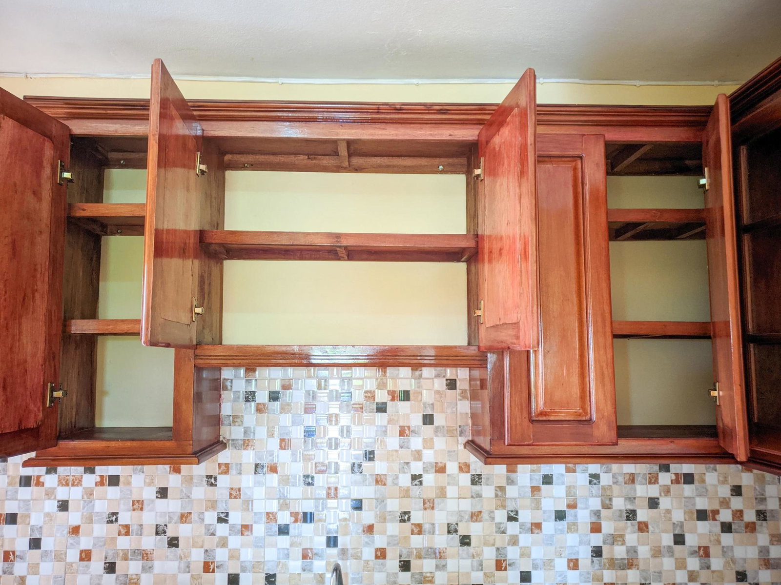 Twelfth image of 9e-2 Gilmour Drive, Kingston 2 in Kingston 20, St. Andrew, Jamaica - property is For Sale